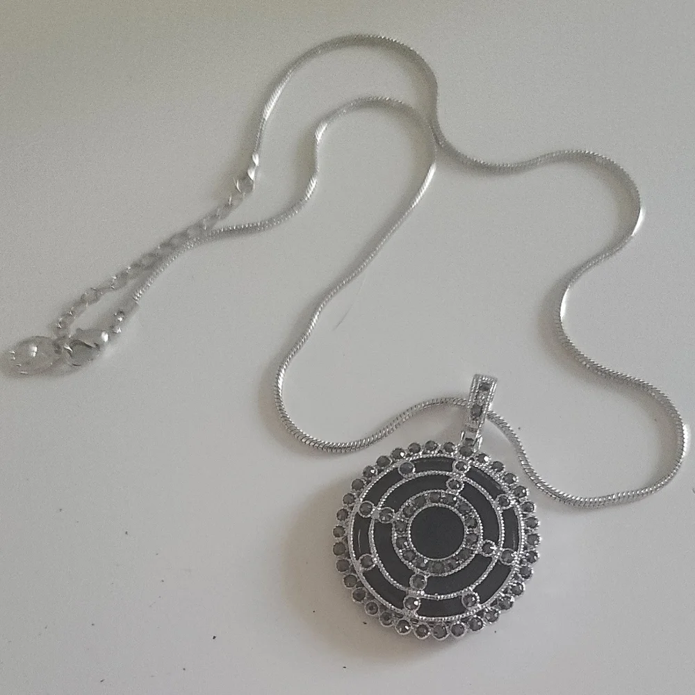 BEAUTIFUL New medallion necklace black crystal by Simply You. Silver Black - Picture 2 of 7